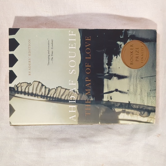 Book Club Bundle Novels Paperback Life of Pi Contemporary Lot of 6 Map of Love - Picture 7 of 14